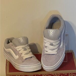 Vans Sneakers - Light Gray and White
